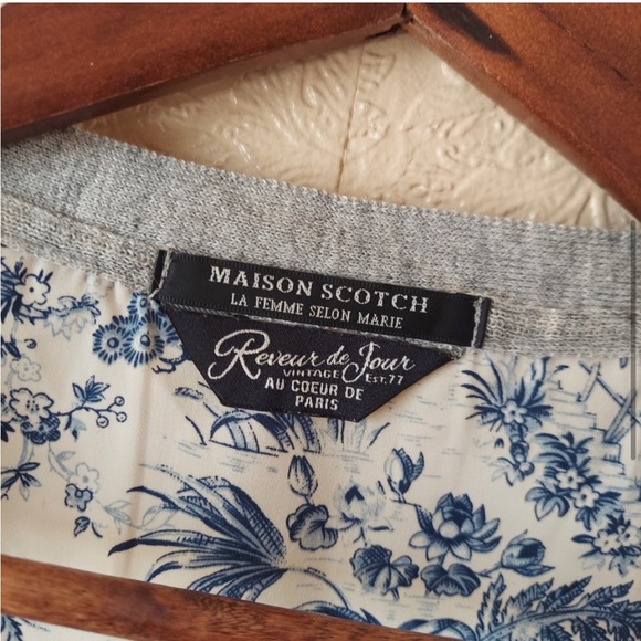 Scotch & Soda gray cardigan sweater with contrasting printed back size 1 (Small) - Picture 8 of 9